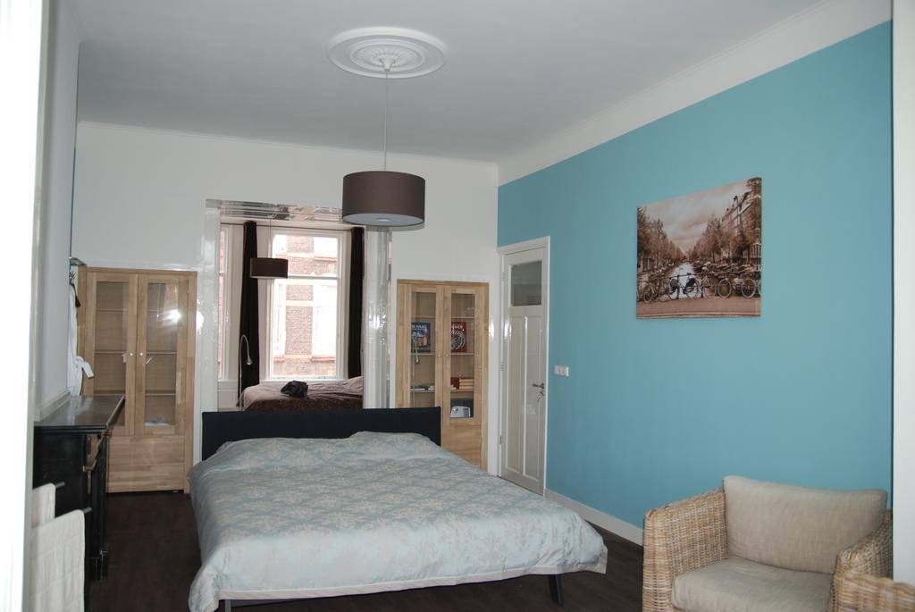 Bed & Breakfast Obrechtstraat Haag Rom bilde